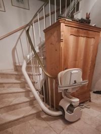 Gebrauchte Treppenlifte in Bayern für Senioren und beeinträchtigte Personen